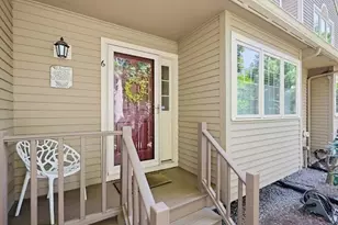6 Rosewood Ln, Hopkinton, MA 01748 - Photo 2