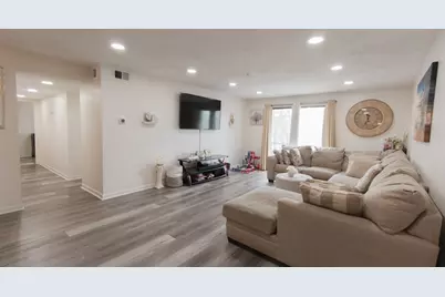 232 Canton St #206, Randolph, MA 02368 - Photo 2