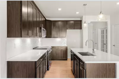6 Stratton Drive #303, Woburn, MA 01801 - Photo 2