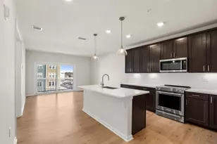 6 Stratton Dr, Woburn, MA 01801 - Photo 4