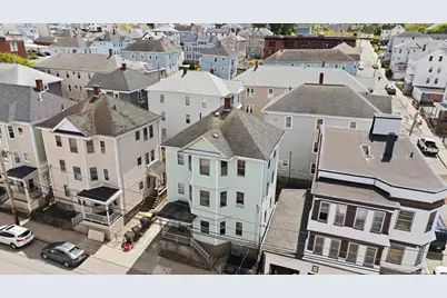 327 William St, Fall River, MA 02721 - Photo 2