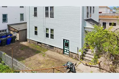 327 William St, Fall River, MA 02721 - Photo 6