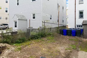 327 William St, Fall River, MA 02721 - Photo 8