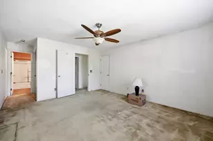 19-21 Wedgewood Cir, Springfield, MA 01129 - Photo 18