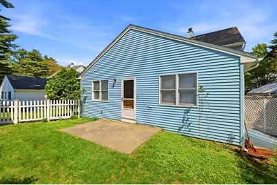 19-21 Wedgewood Cir, Springfield, MA 01129 - Photo 6