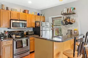 14 Arlington St, Somerville, MA 02145 - Photo 2