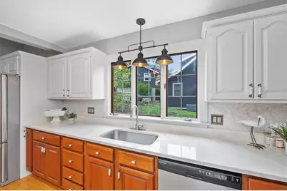 12 Newton Rd, Haverhill, MA 01830 - Photo 4