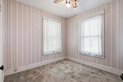 17 Wedge St, Lowell, MA 01851 - Photo 22