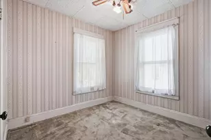 17 Wedge St, Lowell, MA 01851 - Photo 22