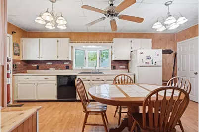 17 Wedge St, Lowell, MA 01851 - Photo 10
