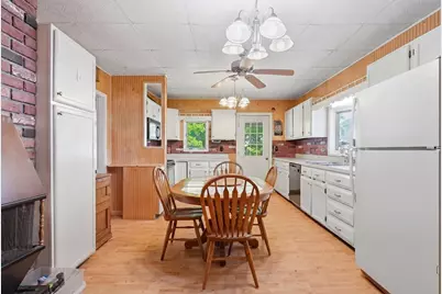 17 Wedge St, Lowell, MA 01851 - Photo 12