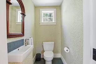 1327 Tremont St, Duxbury, MA 02332 - Photo 38