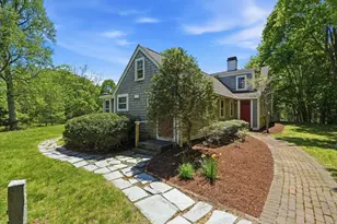 1327 Tremont St, Duxbury, MA 02332 - Photo 2