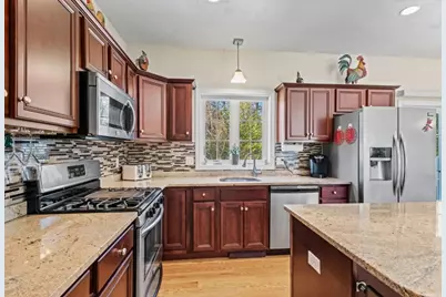 1677 Plymouth St, Bridgewater, MA 02324 - Photo 4