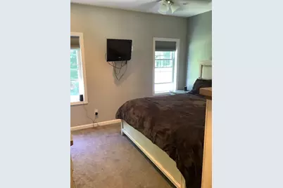 1677 Plymouth St, Bridgewater, MA 02324 - Photo 16