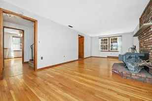 64 Hillcrest Rd, Waltham, MA 02451 - Photo 4
