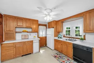 64 Hillcrest Rd, Waltham, MA 02451 - Photo 10