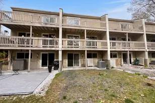 20 Lordvale Blvd, Grafton, MA 01536 - Photo 2