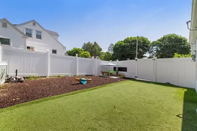 117 Pearl St, Lawrence, MA 01841 - Photo 10