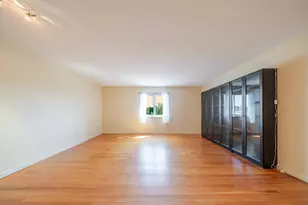 351 Pleasant St, Northampton, MA 01060 - Photo 16