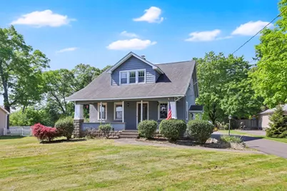 543 Amostown Road, West Springfield, MA 01089 - Photo 2