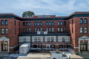 403 Division St, Fall River, MA 02721 - Photo 2