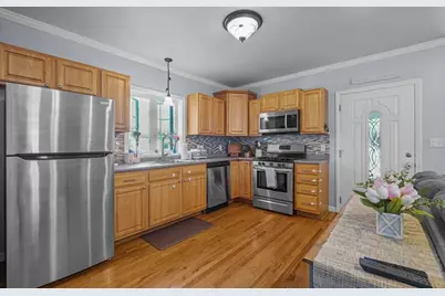 249 Baird St, Fall River, MA 02721 - Photo 4