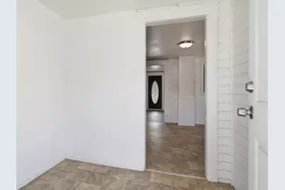25 High Street, Agawam, MA 01001 - Photo 10