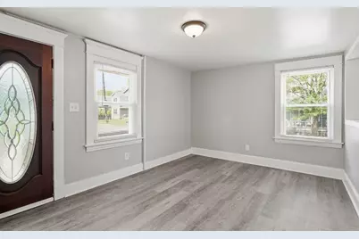 25 High Street, Agawam, MA 01001 - Photo 8