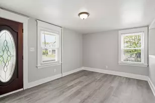 25 High St, Agawam, MA 01001 - Photo 8