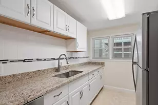 94 June St, Worcester, MA 01602 - Photo 16