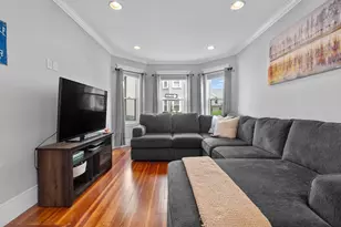 22 Buttonwood St, Boston, MA 02125 - Photo 6