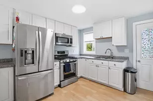 11 W Bowers St, Lowell, MA 01854 - Photo 4