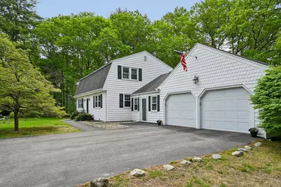 7 Farrwood Dr, Andover, MA 01810 - Photo 2