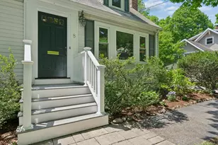 8 Grant Pl, Lexington, MA 02420 - Photo 2