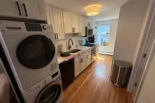 204 Endicott, Boston, MA 02113 - Photo 2