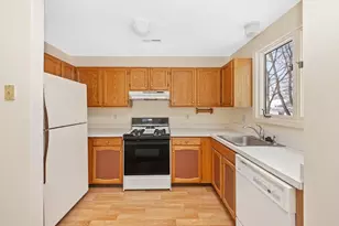 89 Meadow St, Framingham, MA 01701 - Photo 6