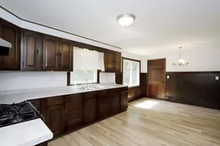 1295 Roseanne St, New Bedford, MA 02740 - Photo 16