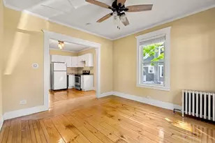 7 Winter St, Amesbury, MA 01913 - Photo 4