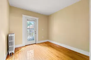7 Winter St, Amesbury, MA 01913 - Photo 10