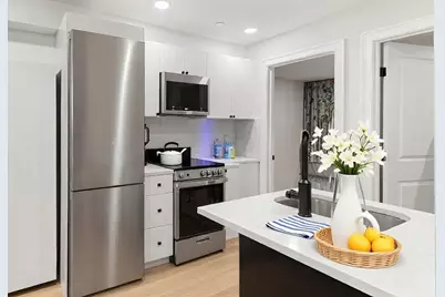 19 Bartlett Place #1, Boston, MA 02113 - Photo 2
