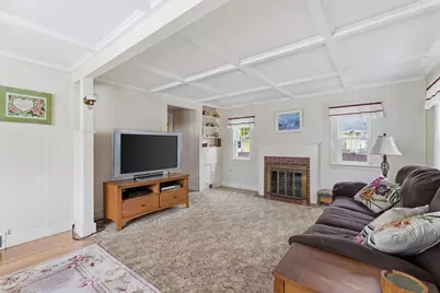 40 Glenwood Rd, Lynn, MA 01904 - Photo 2