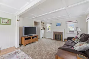 40 Glenwood Rd, Lynn, MA 01904 - Photo 2