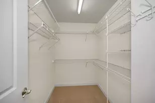 22 Town Village Dr, Salem, NH 03079 - Photo 20