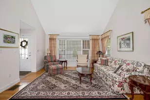 22 Town Village Dr, Salem, NH 03079 - Photo 4
