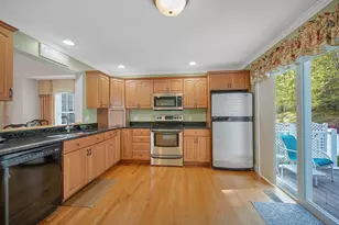 22 Town Village Dr, Salem, NH 03079 - Photo 10
