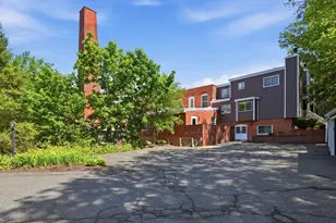 124 College St, South Hadley, MA 01075 - Photo 4