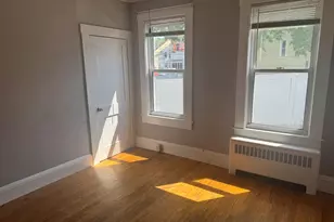12 Bedford St, Waltham, MA 02492 - Photo 4