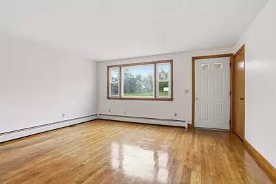 105-107 Salisbury St, Dracut, MA 01826 - Photo 2