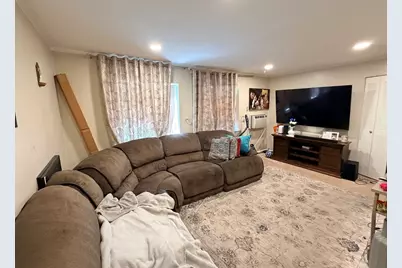 6 Universal St #5, Framingham, MA 01702 - Photo 4
